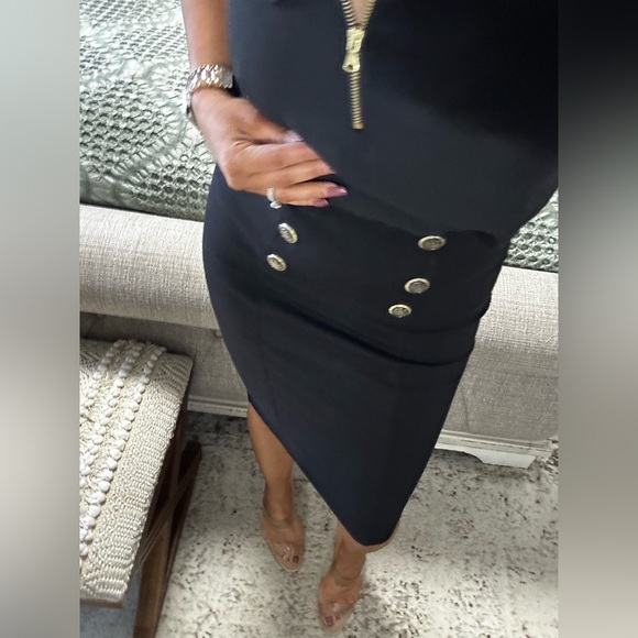 New🖤Sleek button front black pencil skirt - Picture 2 of 14
